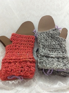Photo of finger-less mitts