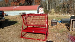 Hay feeder with tray