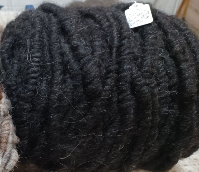 Black/Grey Corded Alpaca Rug Yarn 53oz