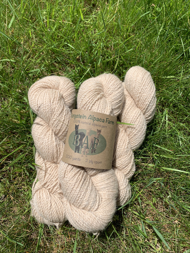 Kendall Creek Sport Weight Yarn-- 200 yards – Fluff Alpaca