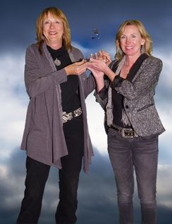 Jenny Thompson and Rhonda Deschner with the Antares TXOLAN Star Reserve Champion AWARD
