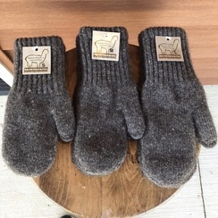 Alpaca mittens in dark gray or brown 
