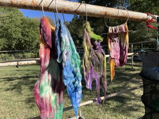 Dyeing Techniques with Roving